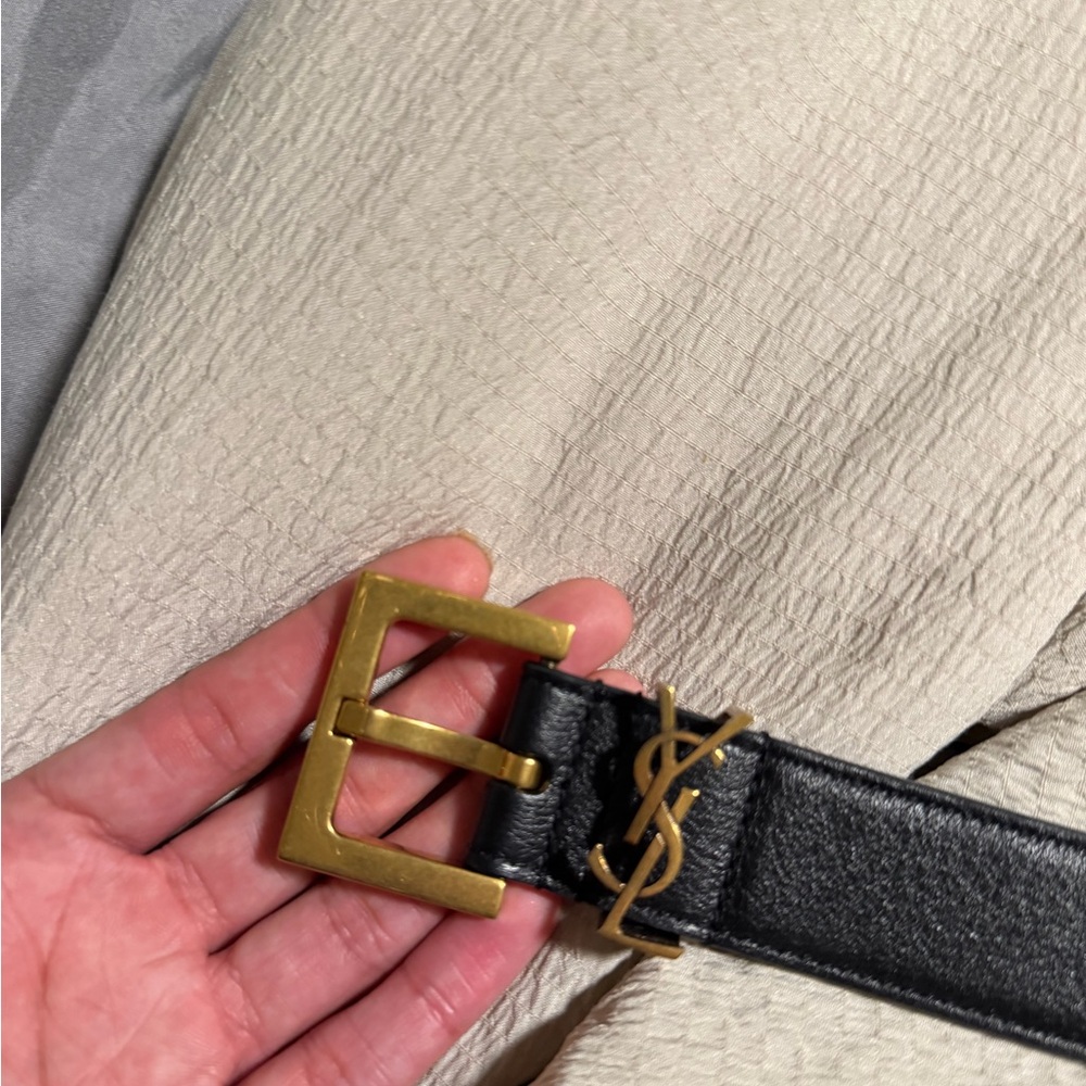 Saint Laurent Black Leather Belt with Gold-Tone Rectangular Buckle - Picture 2 of 6